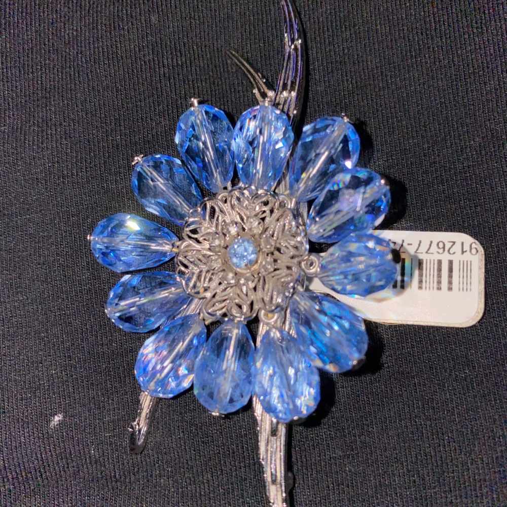 Brooch